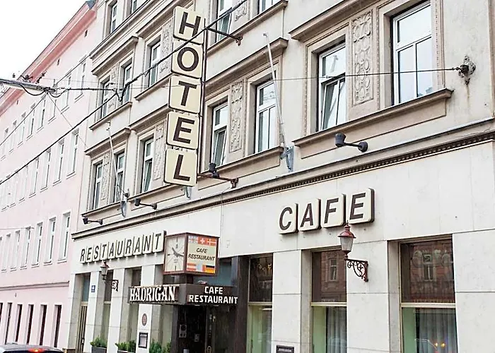 Hadrigan Hotel